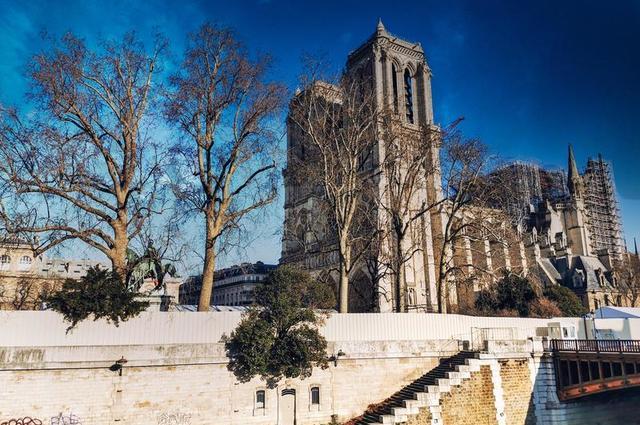 Mehmet Turgut Kirkgoz / Unsplash Notre-Dame de Paris